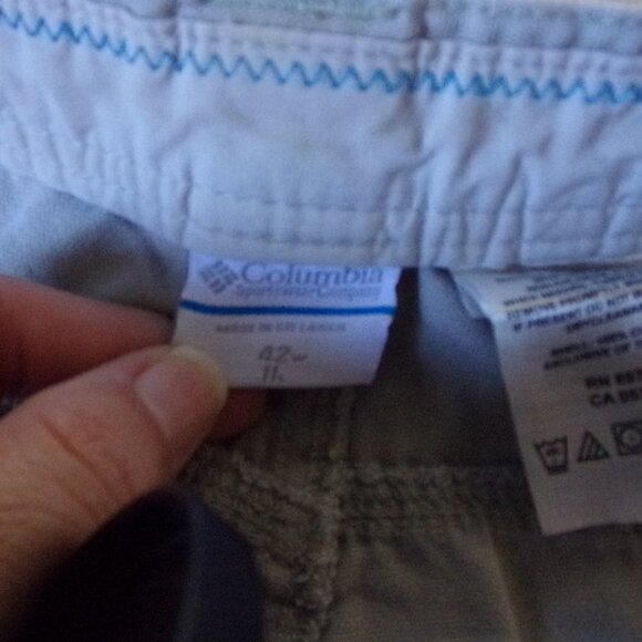 Columbia Tan Shorts 11" Inseam - Picture 2 of 3